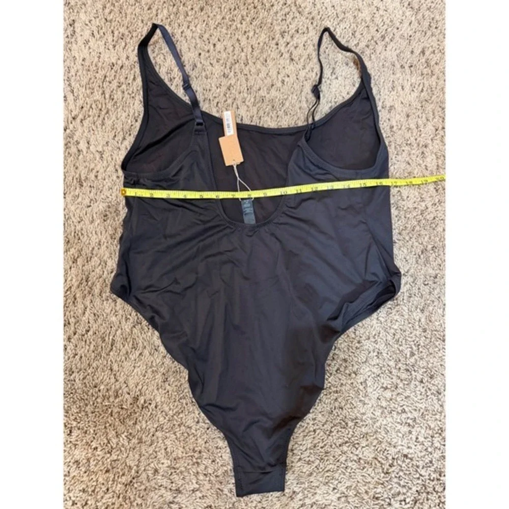 SKIMS BLACK SWIM scoop neck‎ one piece in onyx